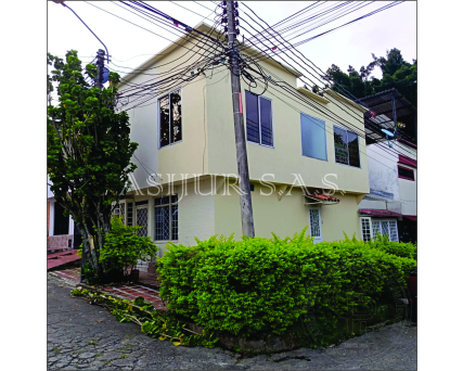 SE ARRIENDA APARTAMENTO BARRIO VARSOVIA